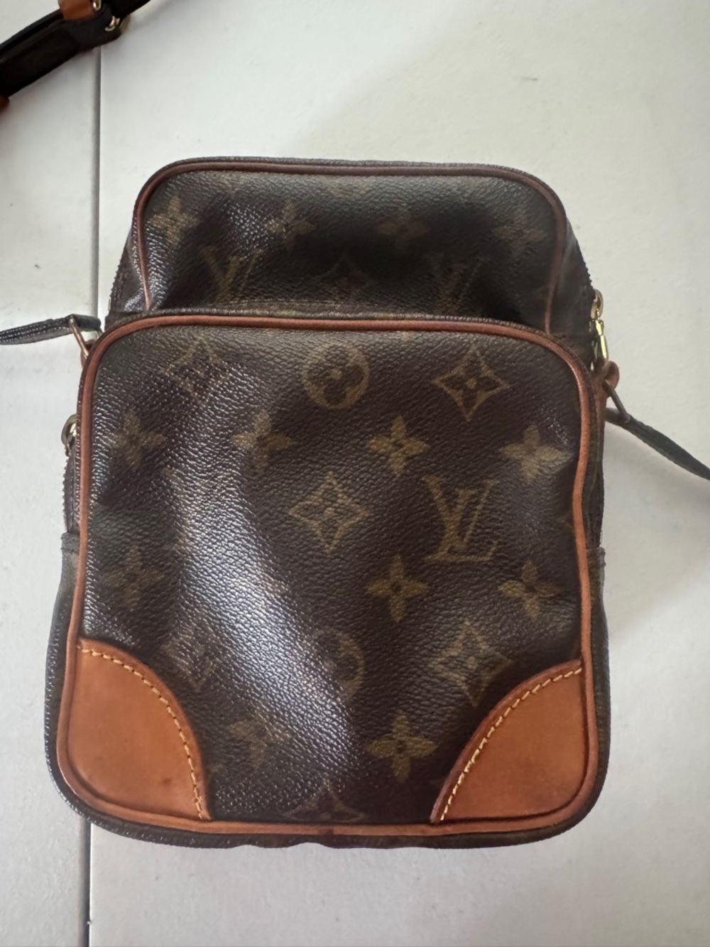 Authenticated Louis Vuitton Brown Monogram Amazone crossbody Bag - Picture 13 of 16
